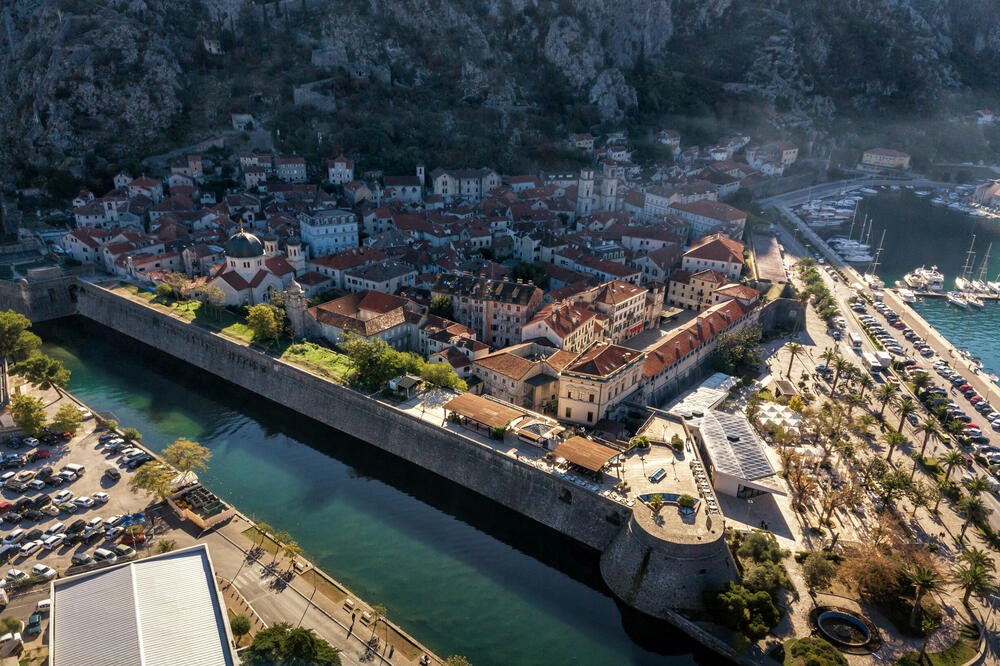 Palata na 50 metara od ulaza u Stari grad: Kotor, Foto: Shutterstock