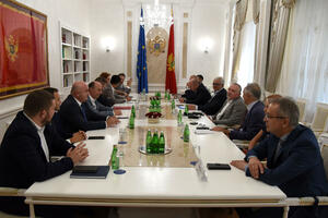 Održan sastanak "stare većine", prisustvovali Mandić, Konatar,...