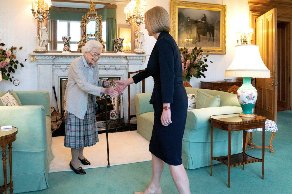Kraljica Elizabeta i Liz Tras, Foto: Reuters