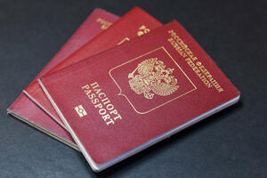 Evropska komisija traži suspenziju viznih olakšica za Rusiju