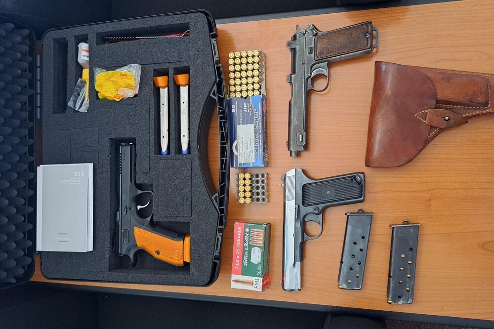 Oduzeto oružje, Foto: Uprava policije