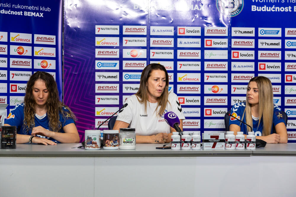 Sa pres konferencije, Foto: Dejan Starčević