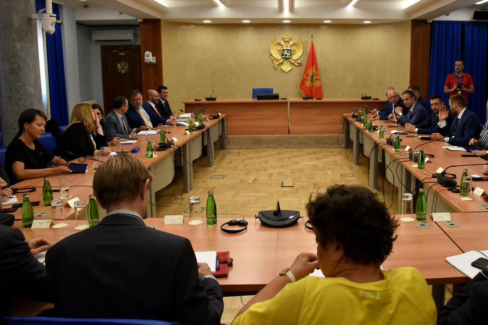 Sa sastanka, Foto: Boris Pejović