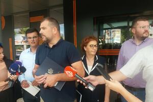 Krapović: Napravljeni su pomaci, žene na čelu Vlade i Skupštine...