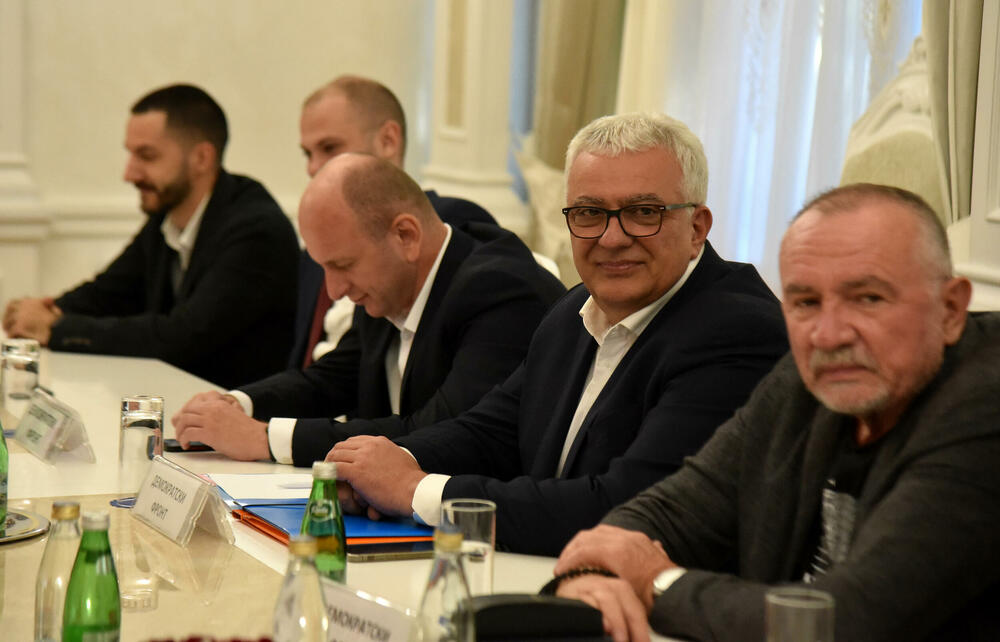 <p>Ovo je bio četvrti sastanak tih partija, a inicirao ga je, kao i prethodne, predsjednik Nove srpske demokratije i jedan od lidera DF-a Andrija Mandić</p>