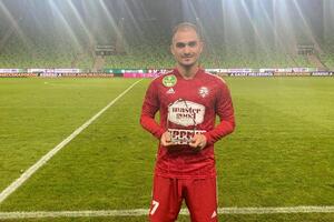Camaj nakon nagrade: Igram fudbal karijere