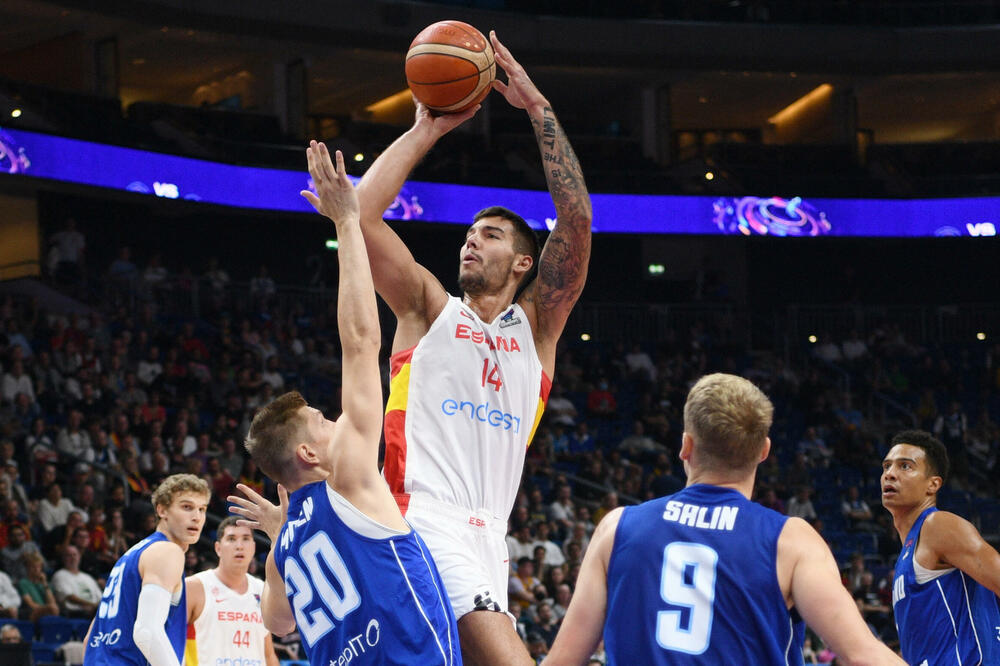 Vili Ernangomes na utakmici sa Finskom, Foto: REUTERS/Annegret Hilse