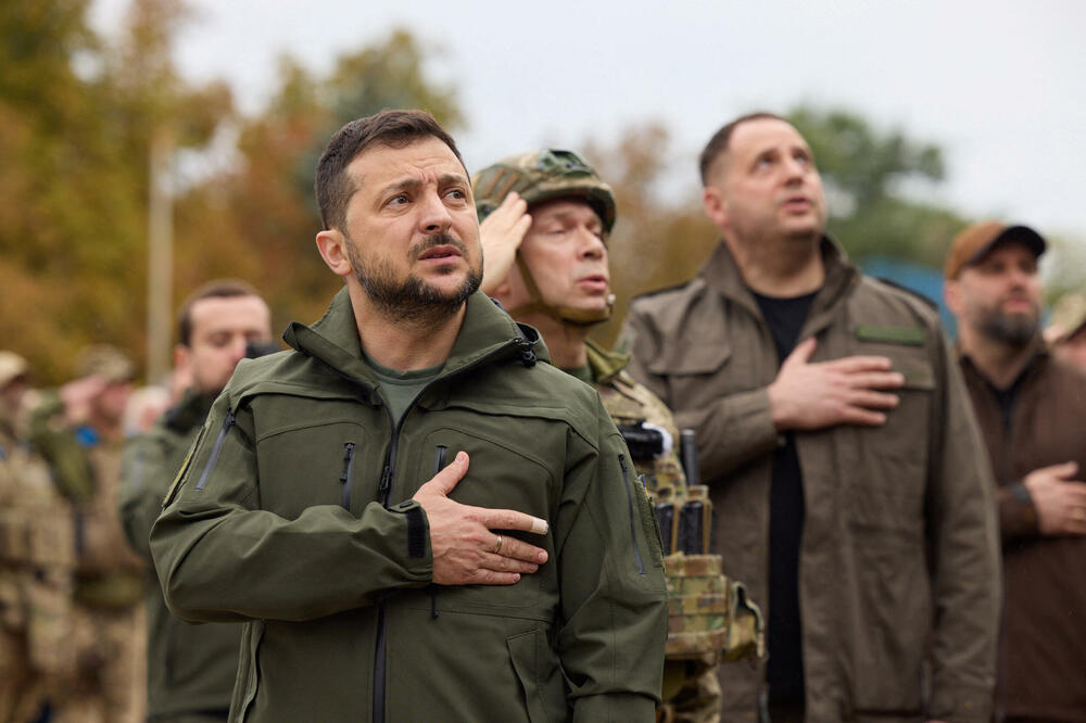 Zelenski s vojnicima u Izjumu, Foto: Reuters