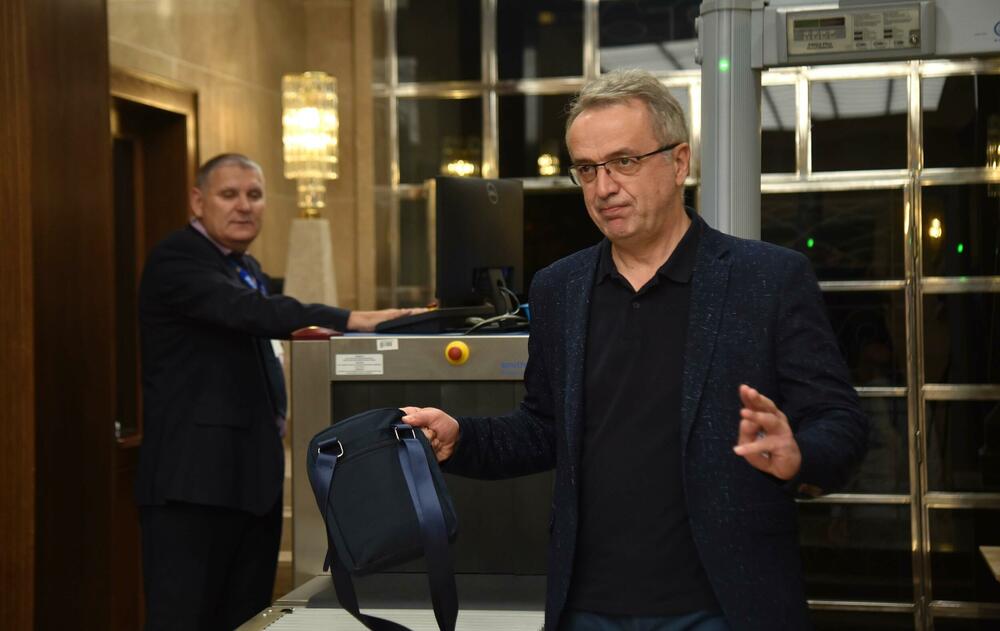 <p>Lider Nove srpske demokratije Andrija Mandić kazao je da se o lideru Demosa Miodragu Lekiću raspravljalo kao mandataru, i da je postignut visok nivo saglasnosti</p>