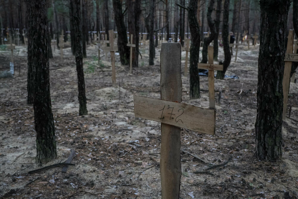 Masovna grobnica otkrivena u Izjumu, Foto: Reuters