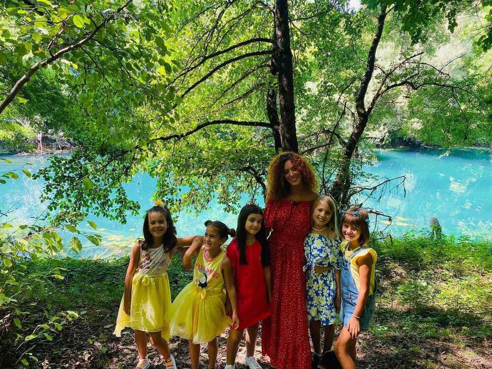 <p>U nedjelju od 10 sati gledajte novu emisiju Pčelica na TV Vijesti</p>