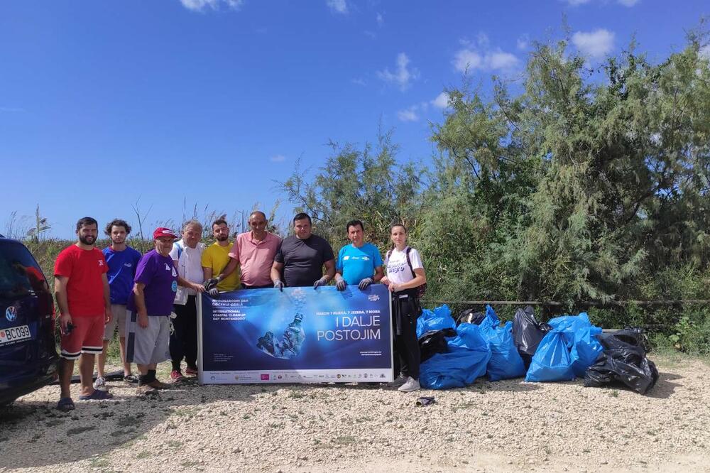 Učesnici akcije, Foto: NVO Zeleni korak
