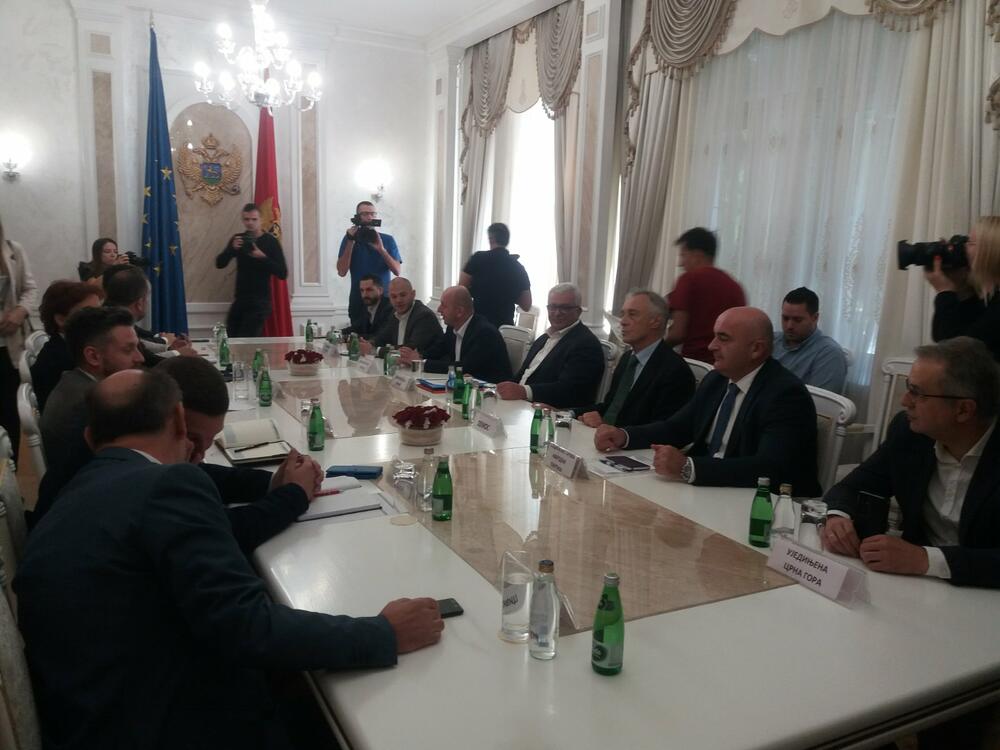 sastanak stare većine