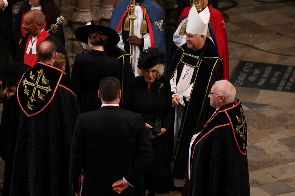 <p>Sahrana kraljice je prva državna sahrana u Velikoj Britaniji od smrti premijera Vinstona Čerčila 1965. godine</p>