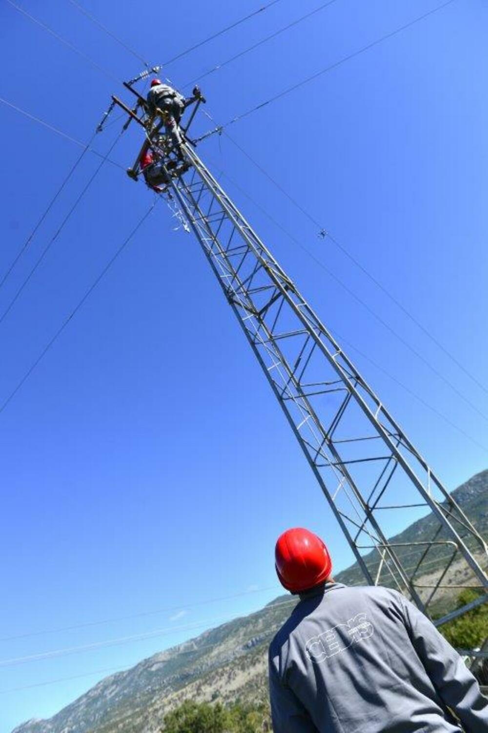 <p>Selektovani su najzahtjevniji dalekovodi, sa najvećim brojem ispada i širim konzumnim područjem, a vodilo se računa i o proporcionalnoj zastupljenosti investicije po regionima</p>