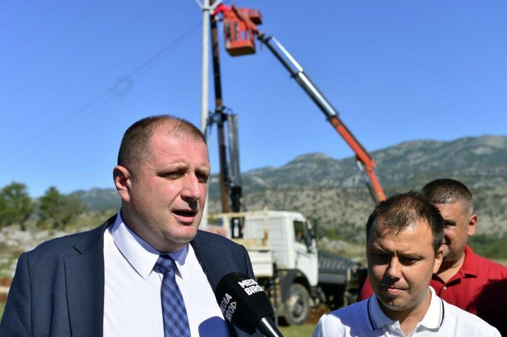 <p>Selektovani su najzahtjevniji dalekovodi, sa najvećim brojem ispada i širim konzumnim područjem, a vodilo se računa i o proporcionalnoj zastupljenosti investicije po regionima</p>