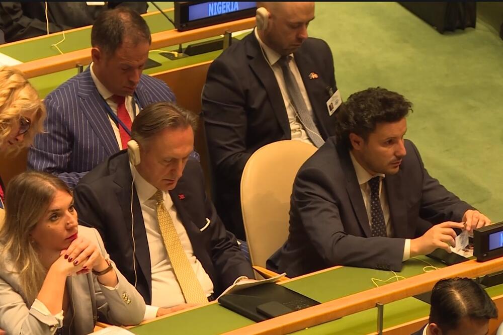 Krivokapić i Abazović, Foto: Screenshot/gov.me