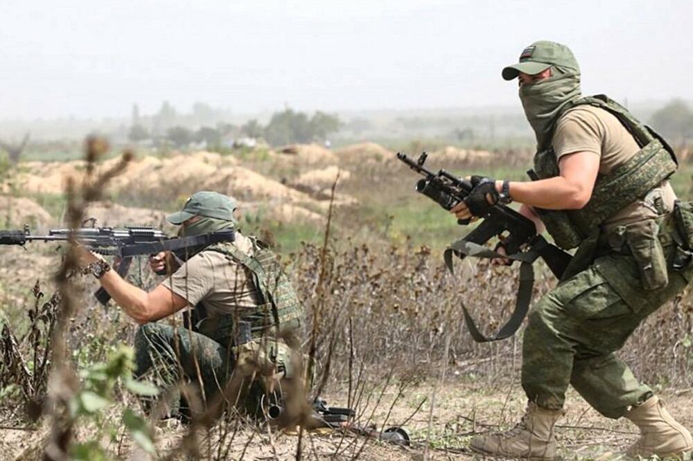 Ruski vojnici u Hersonu na jugu Ukrajine, Foto: EPA