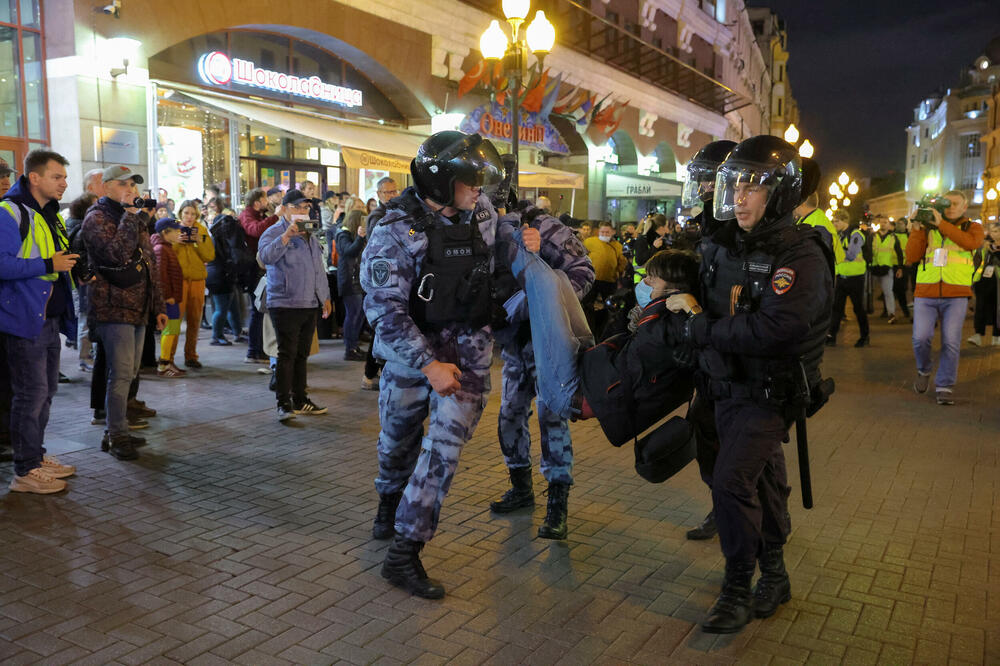 Hapšenje na protestu u Moskvi, Foto: Reuters