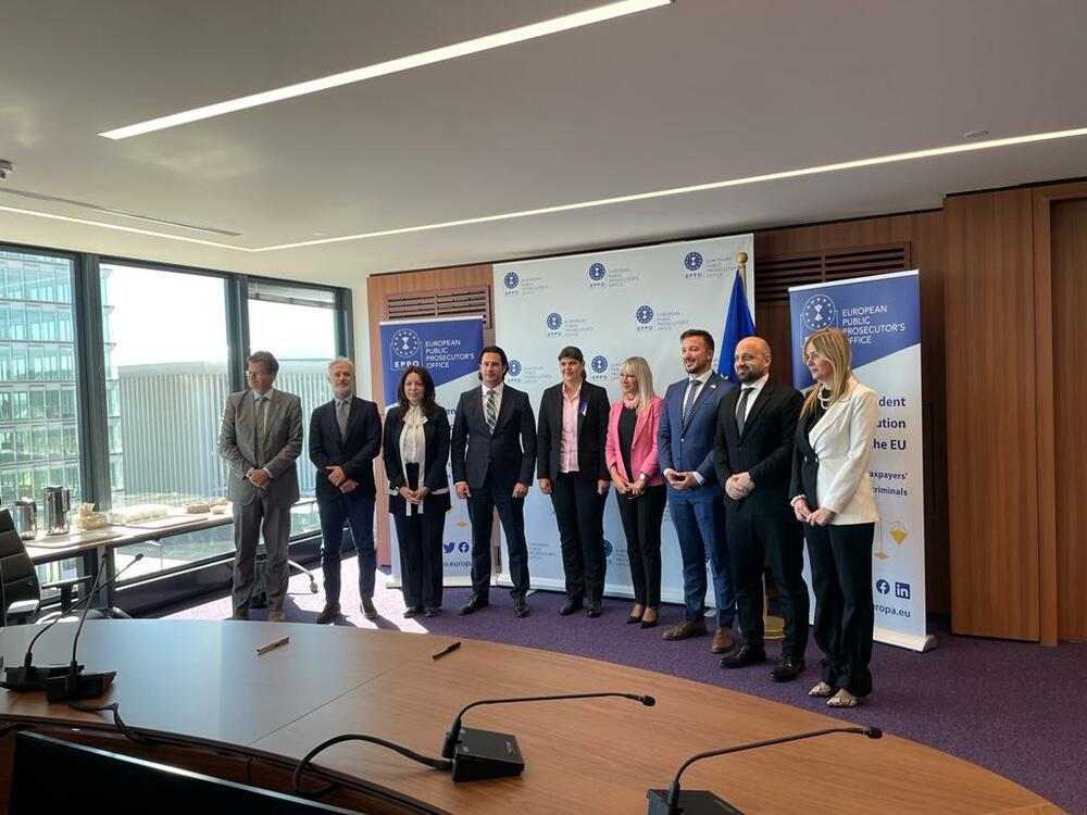 Laura Koveši, Maja Jovanović