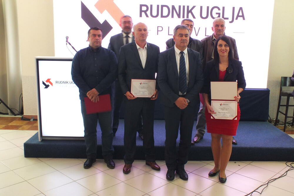 Lekić i Janjušević sa najboljim radnicima, Foto: Goran Malidžan