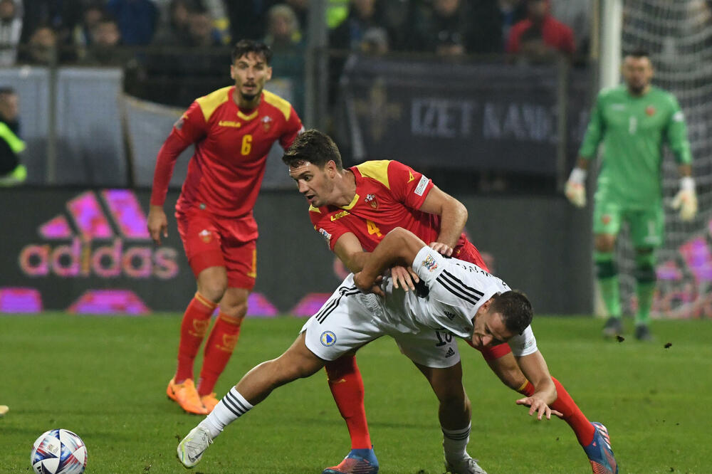 Nikola Vukčević na meču sa BIH, Foto: FSCG