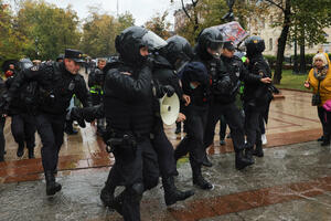 NVO: U Rusiji danas uhapšeno više od 700 demonstranata koji se...