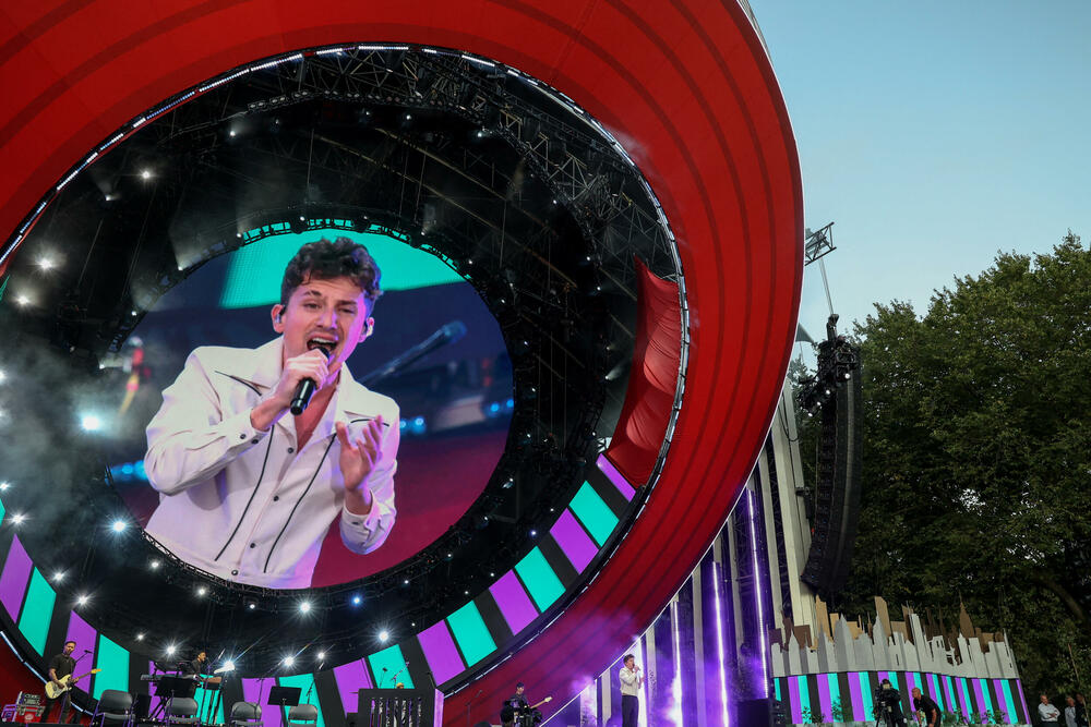 <p>Ulaznice su izdavane posjetiocima u zamjenu za obećanje da će djelovati protiv svjetskog siromaštva tako da, na primjer, pišu izabranim predstavnicima kako bi povećali inostranu pomoć</p>