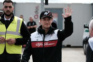 Džou Gvanju produžio ugovor sa Alfa Romeom