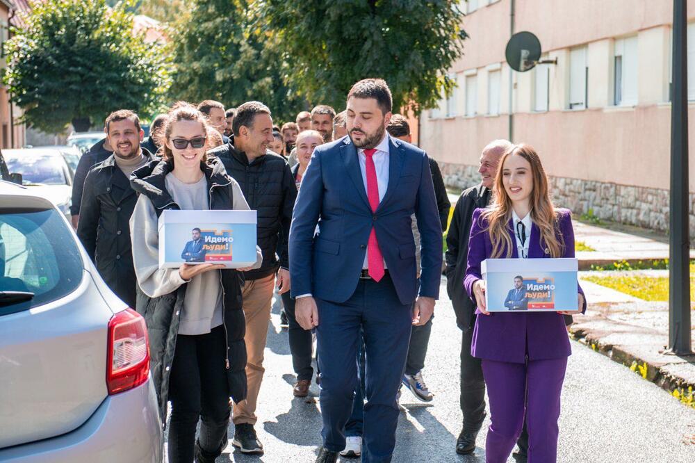 Foto: Koalicija “Vladimir Martinović-Idemo ljudi-Demokrate -Ujedinjena Crna Gora”
