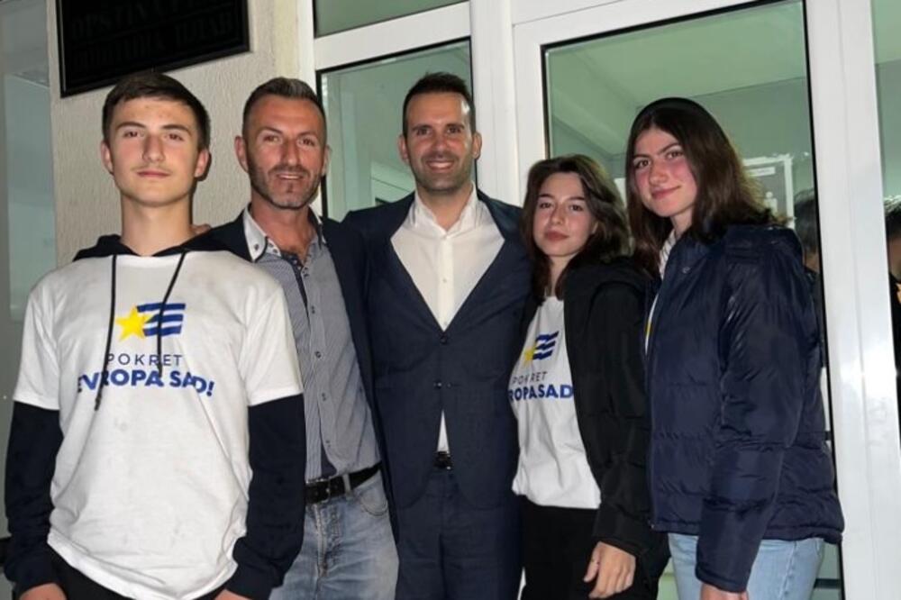 Sa predaje liste, Foto: Evropa sad