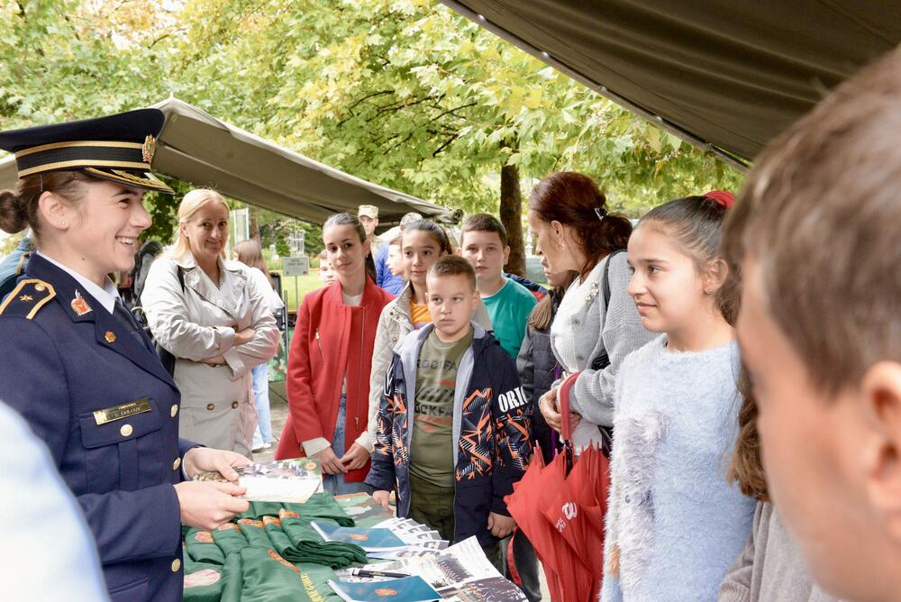 <p>Manifestacija se u četvrtak nastavlja u Pljevljima na Gradskom trgu od 11 do 14 časova, a u petak u Bijelom Polju od 10 do 13 časova</p>