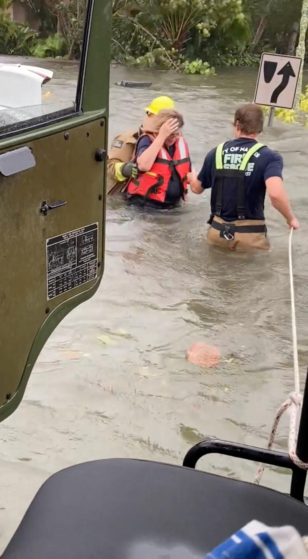<p>Guverner Floride Ron De Santis izjavio je da je ovo vjerovatno "jedan od pet najrazornijih uragana koji su dosad pogodili Floridu"</p>