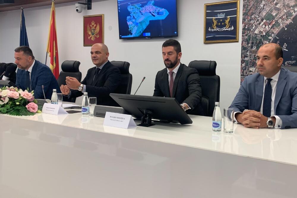 Sa konferencije za novinare: Đurović, Božović, Mikijelj i Rađenović, Foto: Vuk Lajović