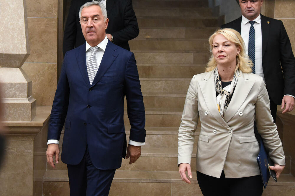Da li Skupština funckioniše: Đukanović i Danijela Đurović, Foto: Luka Zekovic