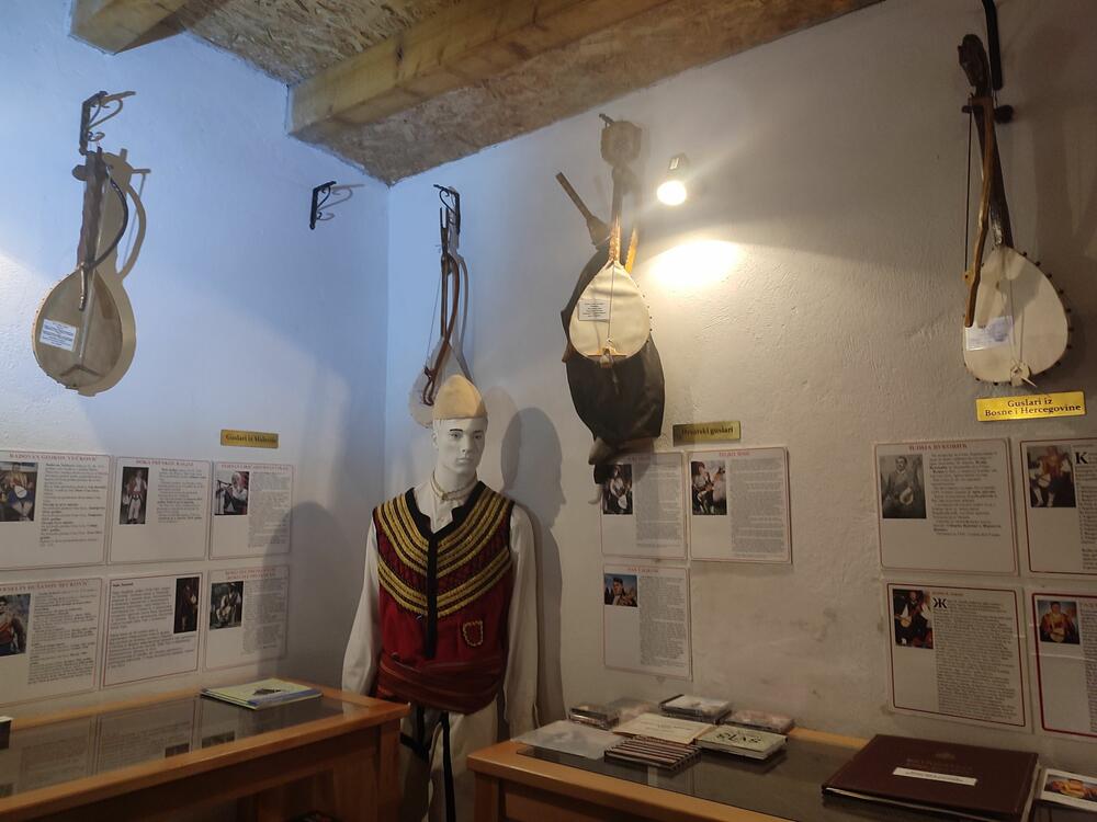 <p>Gradnja muzeja je trajala punih 12 godina, izloženi eksponati iz Crne Gore, Srbije, BiH, Hrvatske i Albanije</p>