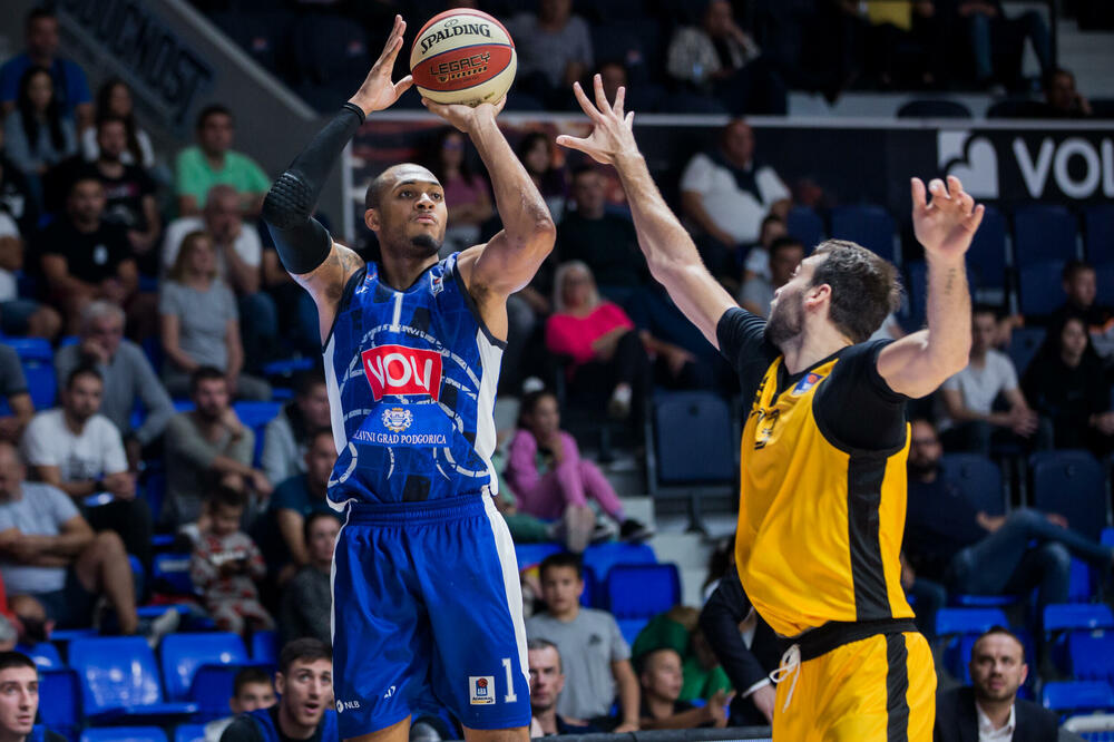 Najefikasniji: Kameron Rejnolds je ubacio 16 poena, Foto: KK Budućnost Voli