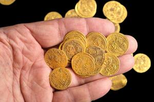 Izrael: Zlatni novčići iz vizantijskog doba pronađeni u zidu
