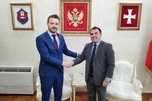 Dukaj na Cetinju: MJU posvećeno procesu decentralizacije i...