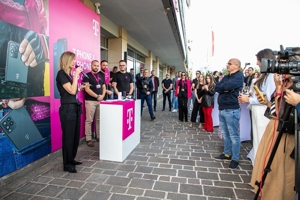 <p>T Phone od danas u prodaji – veliki ekran, jaka baterija, 5G za svačiji džep</p>