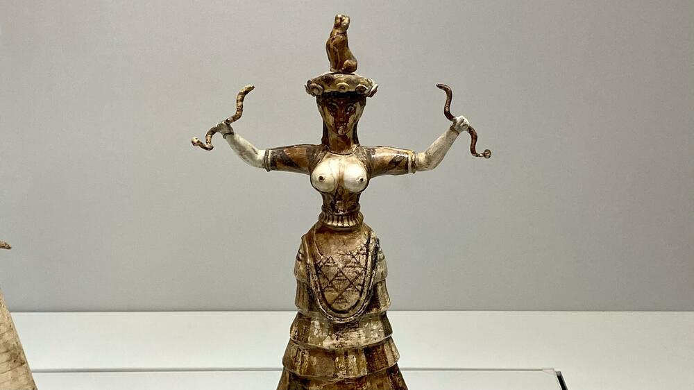 Figura „zmijske boginje“