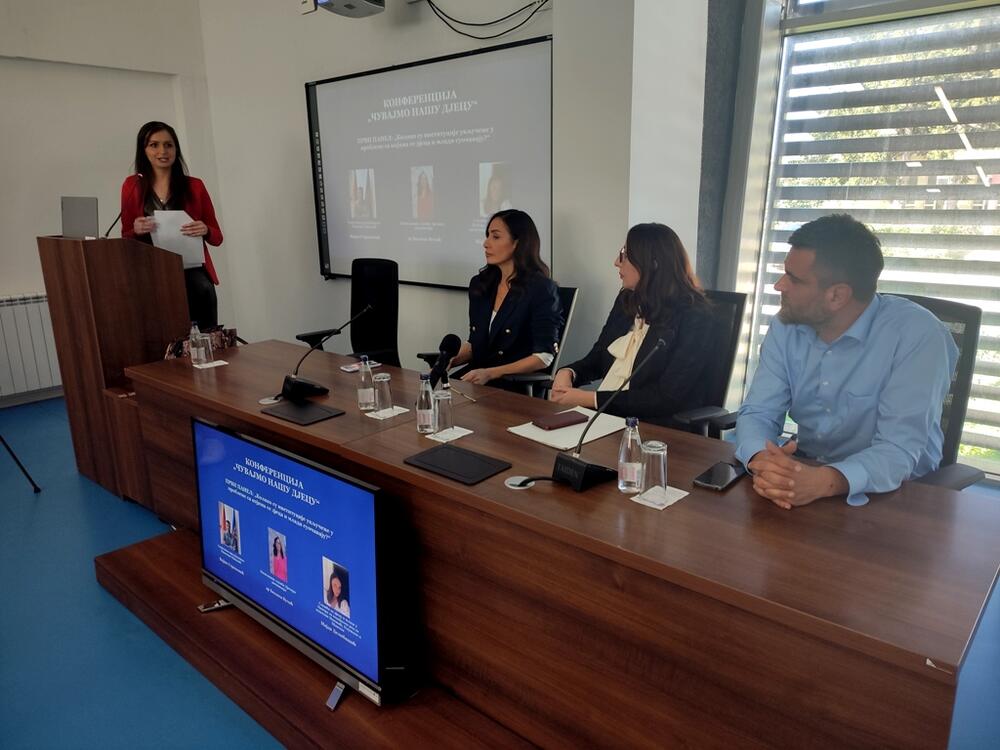 <p>"Svi oblici nasilja koji imaju potencijal da naruše fizičko zdravlje i psihički i morali integritet ličnosti djeteta predstavljaju povredu jednog od osnovnih i univerzalnih dječijih prava, a to je pravo na život, opstanak i razvo", kazala je psihološkinja Majda Delibašić</p>