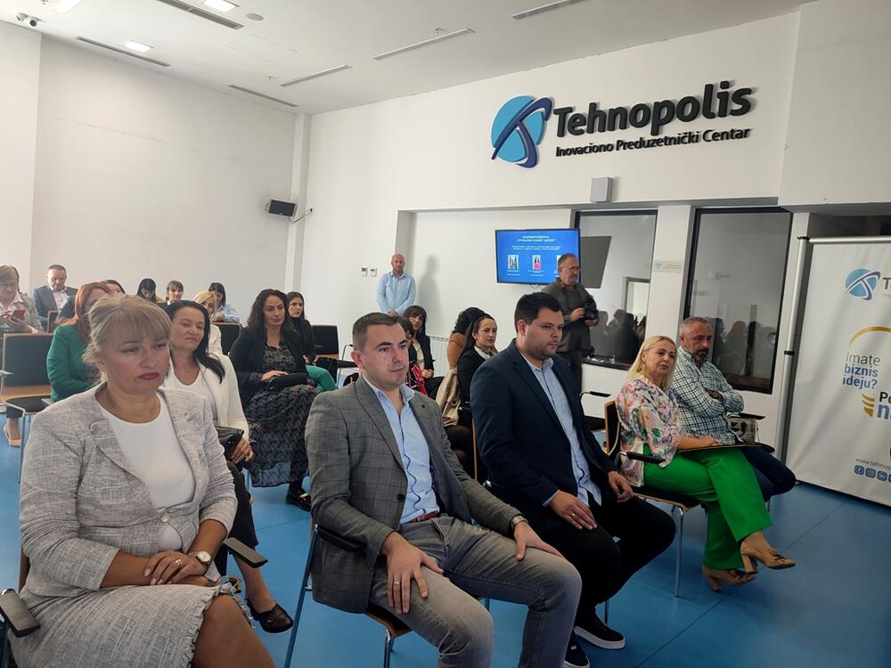 <p>"Svi oblici nasilja koji imaju potencijal da naruše fizičko zdravlje i psihički i morali integritet ličnosti djeteta predstavljaju povredu jednog od osnovnih i univerzalnih dječijih prava, a to je pravo na život, opstanak i razvo", kazala je psihološkinja Majda Delibašić</p>