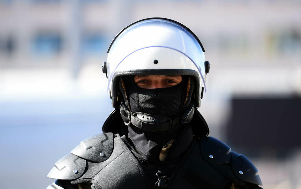 <p>Pored ministra odbrane govorio je i načelnik Generalštaba Vojske Crne Gore, brigadni general Zoran Lazarević, koji je poručio da je borba za slobodu bila obrazac trajanja i način života naših predaka, zbog čega smo danas slobodni, samostalni, sigurni, uvaženi i ponosni</p>