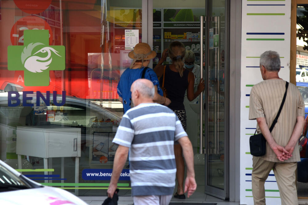 Apoteke obustavile izdavanje određenih ljekova na recept (ilustracija), Foto: Luka Zeković