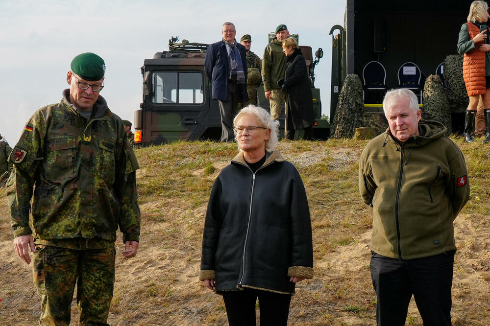 Kristin Lambreht sa litvanskim kolegom Arvidasom Anušauskasom, Foto: Reuters