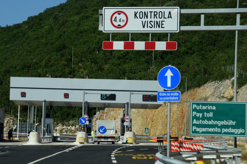 Prihod Monteputa od putarine na auto-putu za 80 dana prešao dva miliona eura, Foto: BORIS PEJOVIC