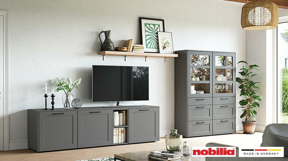 <p>Velikim zalaganjem nalazimo komade najmjestaja sa najboljim odnosom cijena-kvalitet-dizajn, 90% proizvoda kupujemo u velikim količinama kako bi našim klijentima omogućili veoma niske cijene i proizvode dostupne odmah.</p>