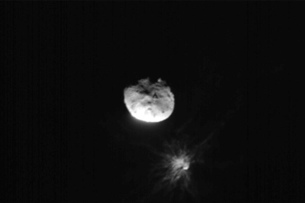 Asteroid Dimorphos snimljen iz svemirske sonde DART 11 sekundi prije udara, 26. septembar 2022., Foto: Reuters