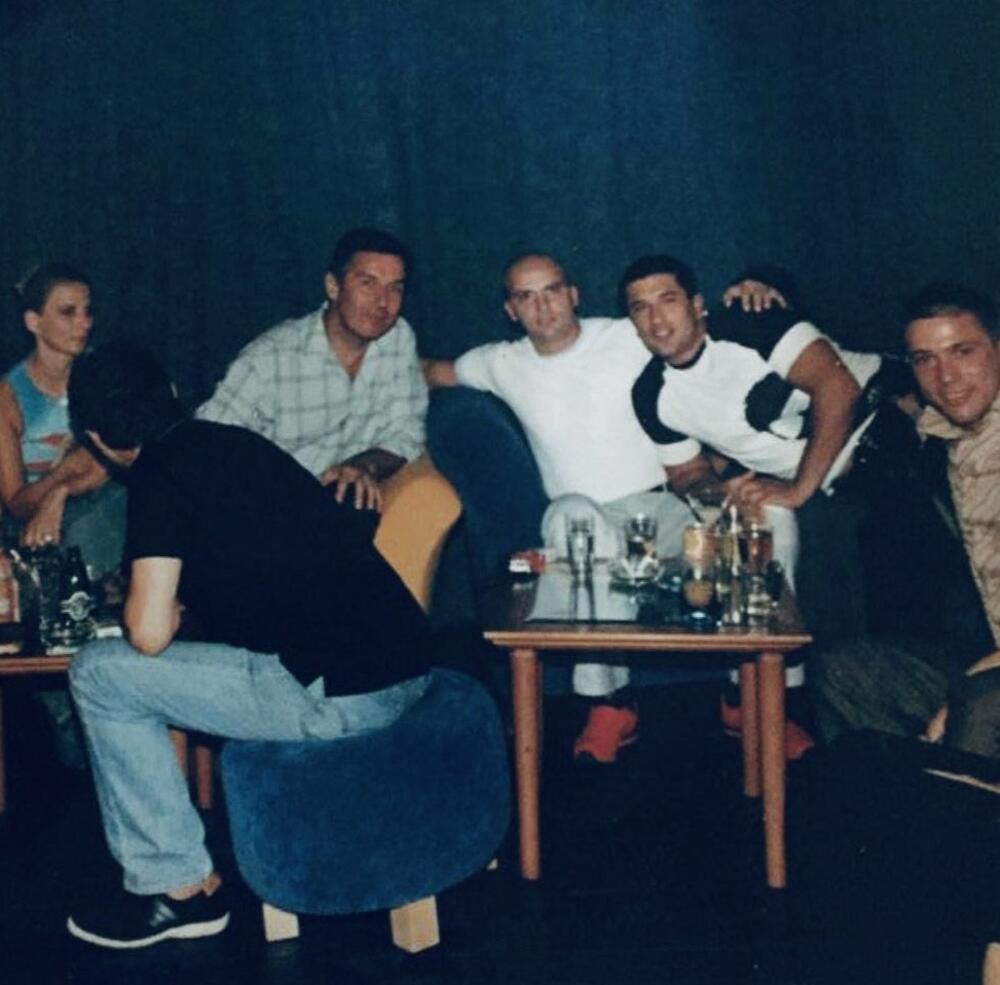 Milo Đukanović fotka sa škaljarcima